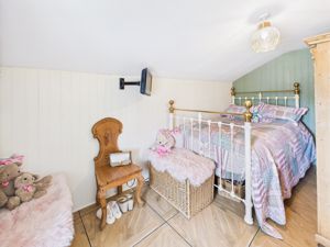 Bedroom - click for photo gallery